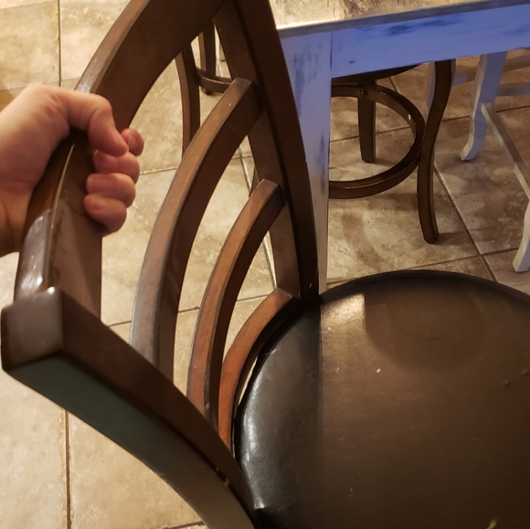 4 bar stools - Picture 4 of 5